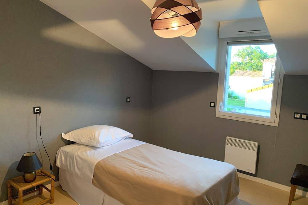 Quiet rooms for 2 to 4 people in Beaupréau, Región de Cholet