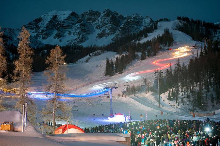 Chalet pour 12 personnes, avec jardin dans Vars (station de ski)