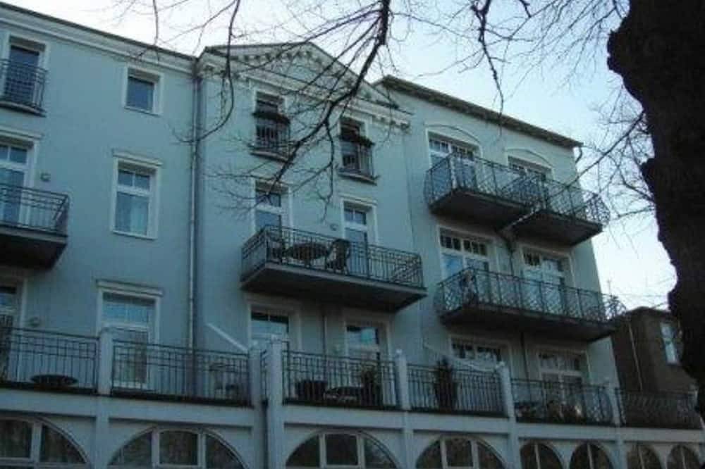 Ganze Wohnung, Kur-1.17 - H&P Residenz am Kurpark Warnemünde in Warnemünde Strand, Rostock