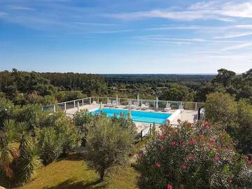 Cottage pour 8 personnes, avec vue et piscine ainsi que jardin et sauna à Serra-di-Fiumorbo