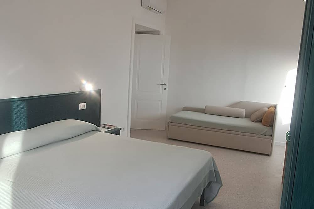 Ganze Wohnung, Ancient atmospheres and modern comfort, between rock and sea in Furore, Amalfiküste