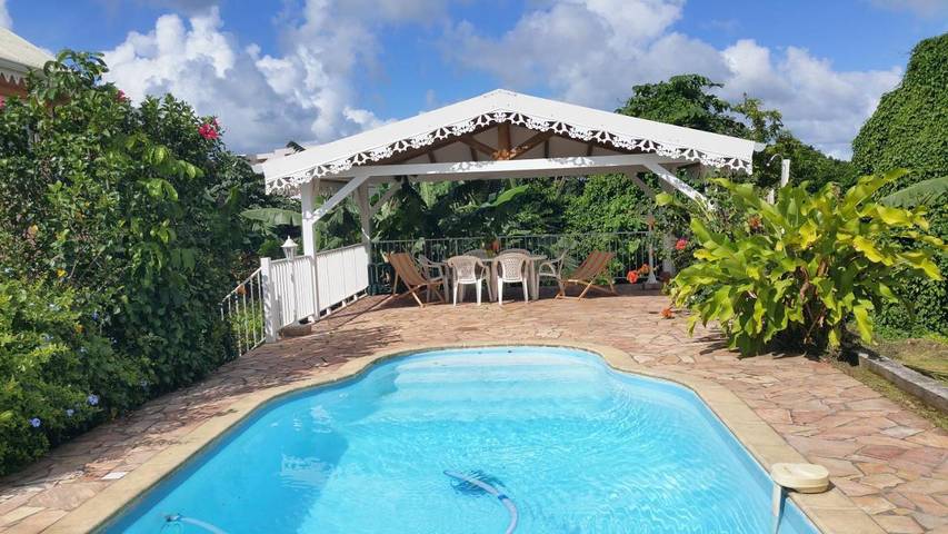 Casa de vacaciones para 5 personas, con piscina además de vistas y jardín - 1