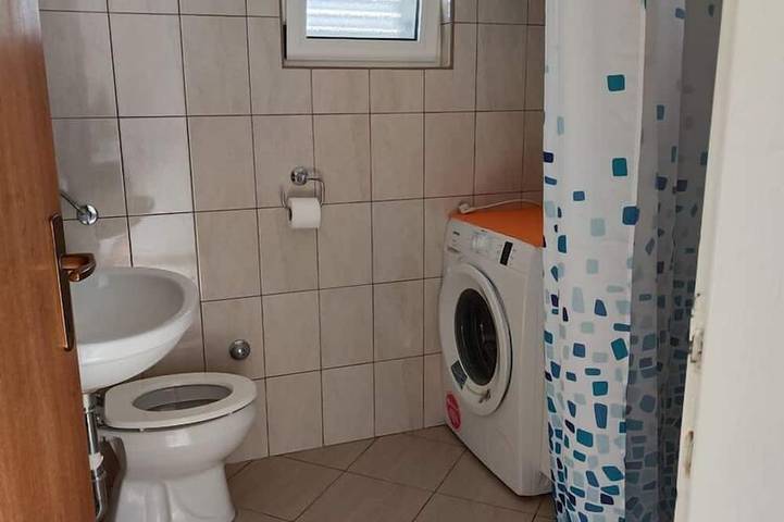 Holiday Home Maja - Four Bedroom Holiday Home with Terrace and Sea View in Maslinica, Solta