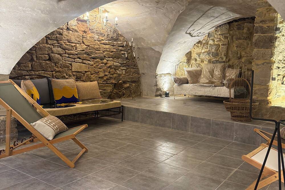 Mas du Xviii de vignerons en pierres, avec piscine privée proche d' Uzés in Saint-Maurice-de-Cazevieille, Région d'Alès