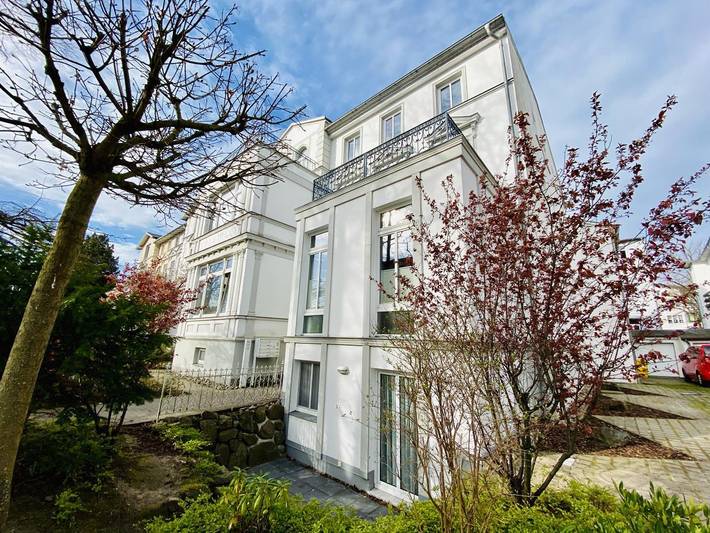 Entire apartment, Villa Diana, Windrose, strandnah in Warnemünde Strand, Warnemünde