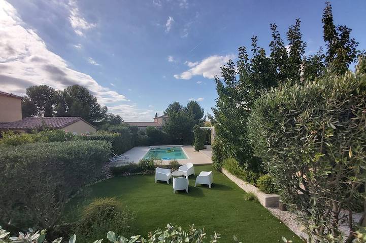 Location de vacances pour 4 personnes, avec jardin et terrasse à Canet (Hérault)
