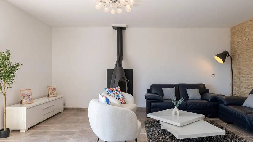 Location de vacances pour 11 personnes, avec Terrasse ainsi que Jardin et Piscine à Biot - 2