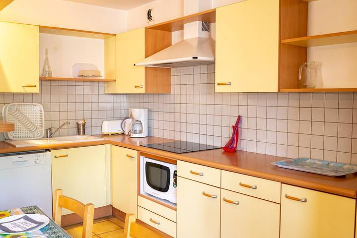 Gîte pour 6 personnes, avec terrasse, animaux acceptés dans Massegros Causses Gorges - 4