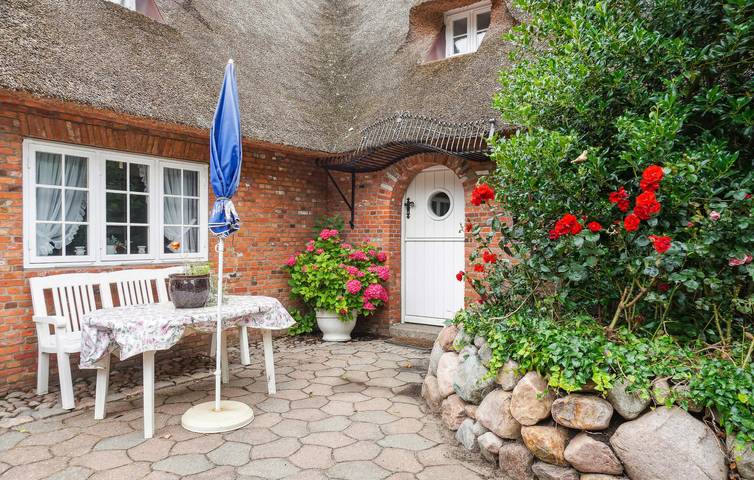 Ganze Ferienwohnung, Apartment mit Küstenblick, Parkplatz, TV und Terrasse in Dagebüll, Nordfriesland