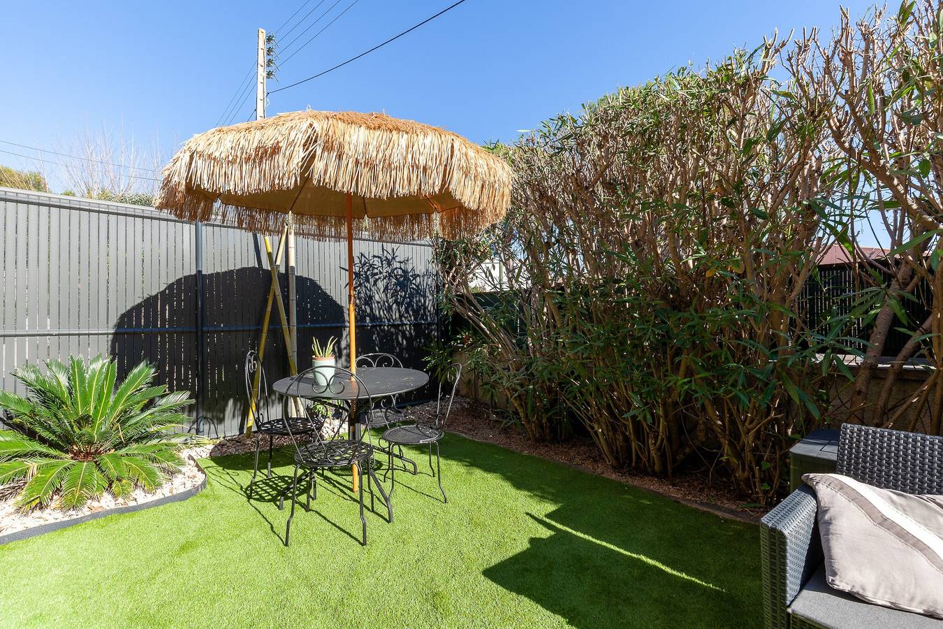 Appartement entier, Appartement 'Le Cytharis A 10 Mn De La Mer' avec terrasse privée, Wi-Fi et climatisation in La Ciotat, Région de Marseille