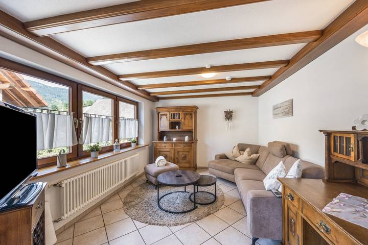 Ganze Wohnung, Sommer Apartments Schwarzwald: Bergblick, Balkon & WLAN – Familienfreundlich in Simonswald, Südschwarzwald