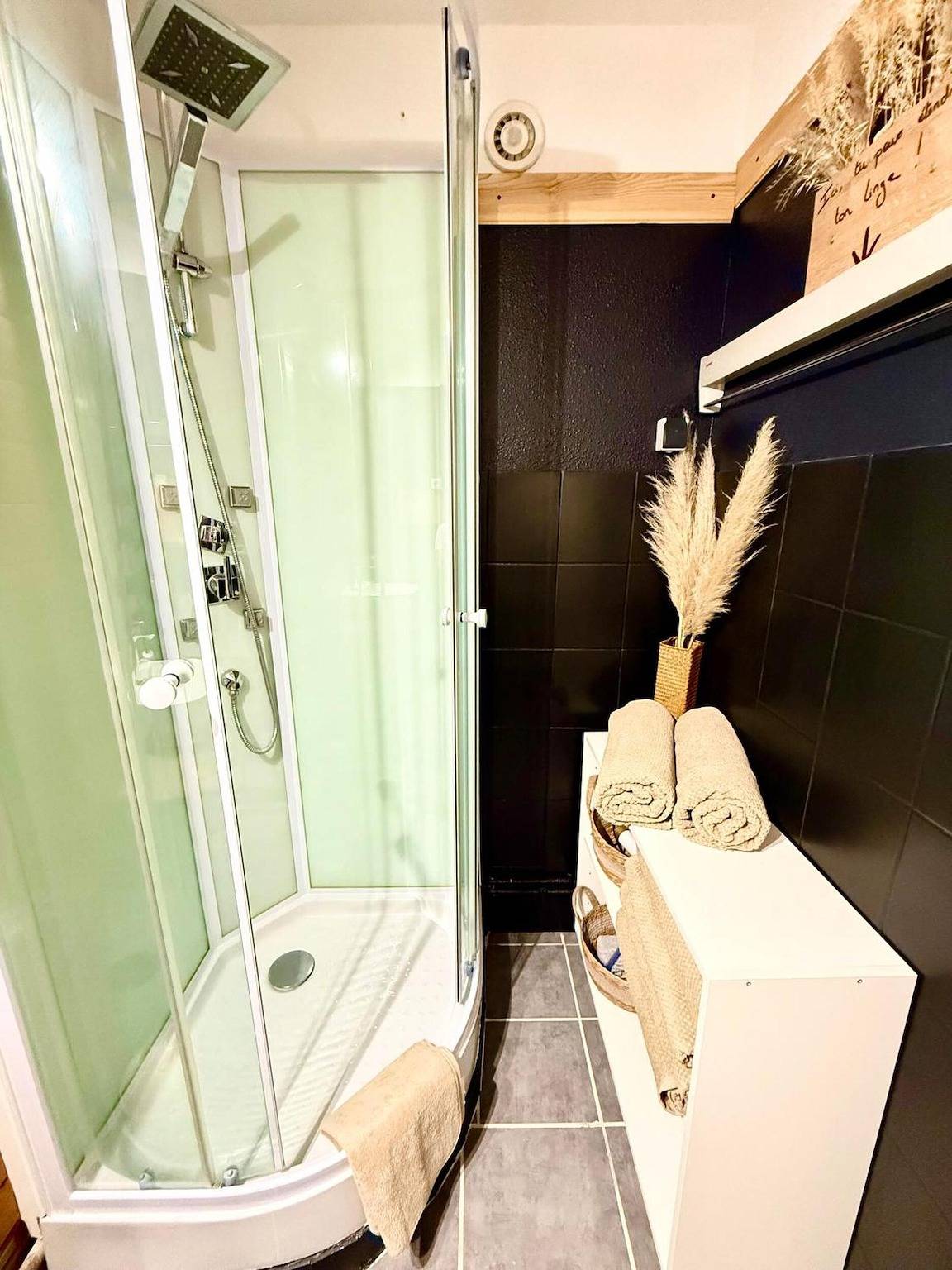 Appartement entier, Appartement « Cocon Familial en Montagne » avec vue sur les montagnes et balcon in Villard-de-Lans, Parc naturel régional du Vercors