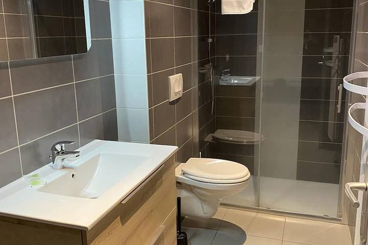 Gîte pour 4 personnes, avec terrasse à Alleuze - 3