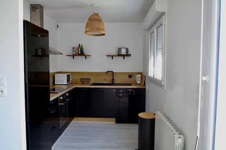 Location de vacances pour 6 personnes, avec piscine à Puilboreau - 4