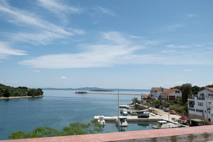 Ferienwohnung für 4 Personen, mit Balkon/Terrasse auf Dugi Otok
