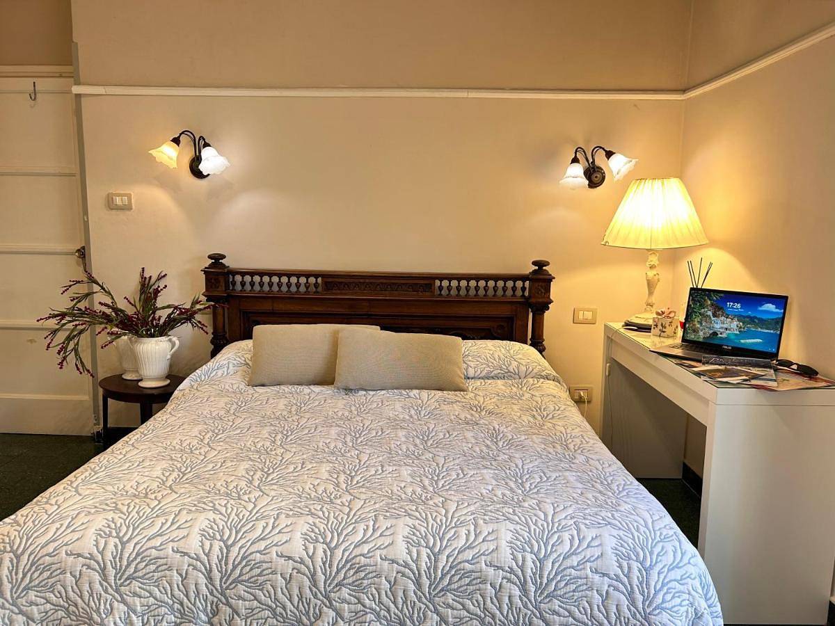 Triple Room with Private Bathroom in Piano di Sorrento, Napoli e dintorni