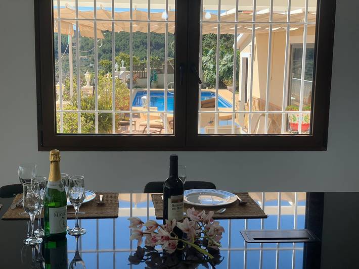 Chalet para 8 personas, con piscina además de vistas al mar y jardín en Marina Baja - 2