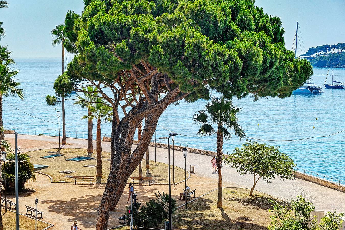 Studio entier, Centre Antibes studio front de Mer in Antibes, Côte méditerranéenne (France)
