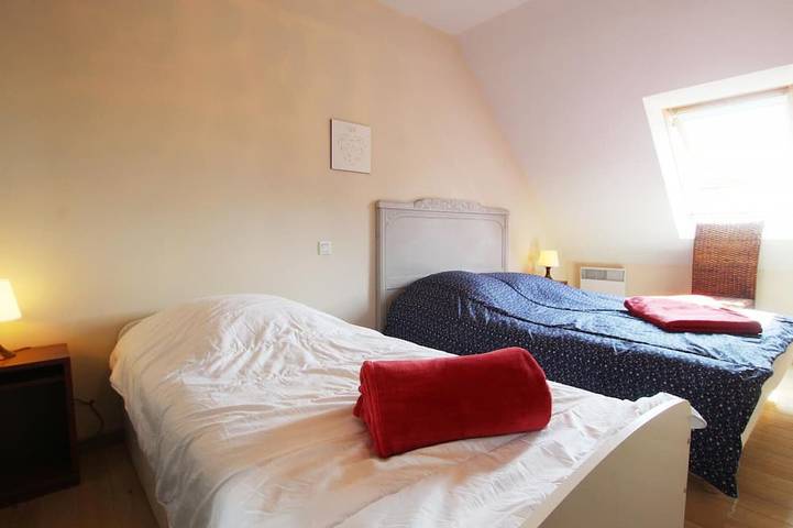 Gîte pour 14 personnes, avec jardin à Saint-Germain-sur-Ay - 4
