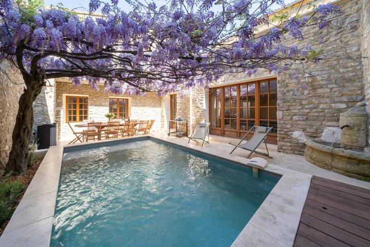 Villa pour 10 personnes, avec Terrasse ainsi que Piscine et Vue