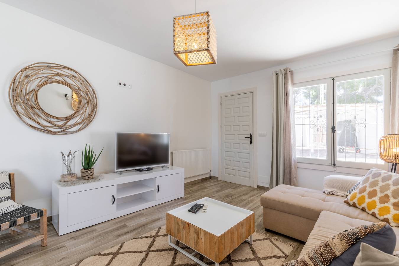 Villa de vacances 'Casa Verano Eterno' avec piscine, jardin et vue sur la montagne in Benissa, Costa Blanca