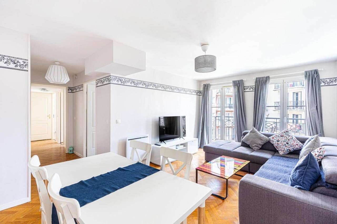 Appartement entier, Two-Bedroom Apartment in Les Pavillons-sous-Bois, Seine-Saint-Denis