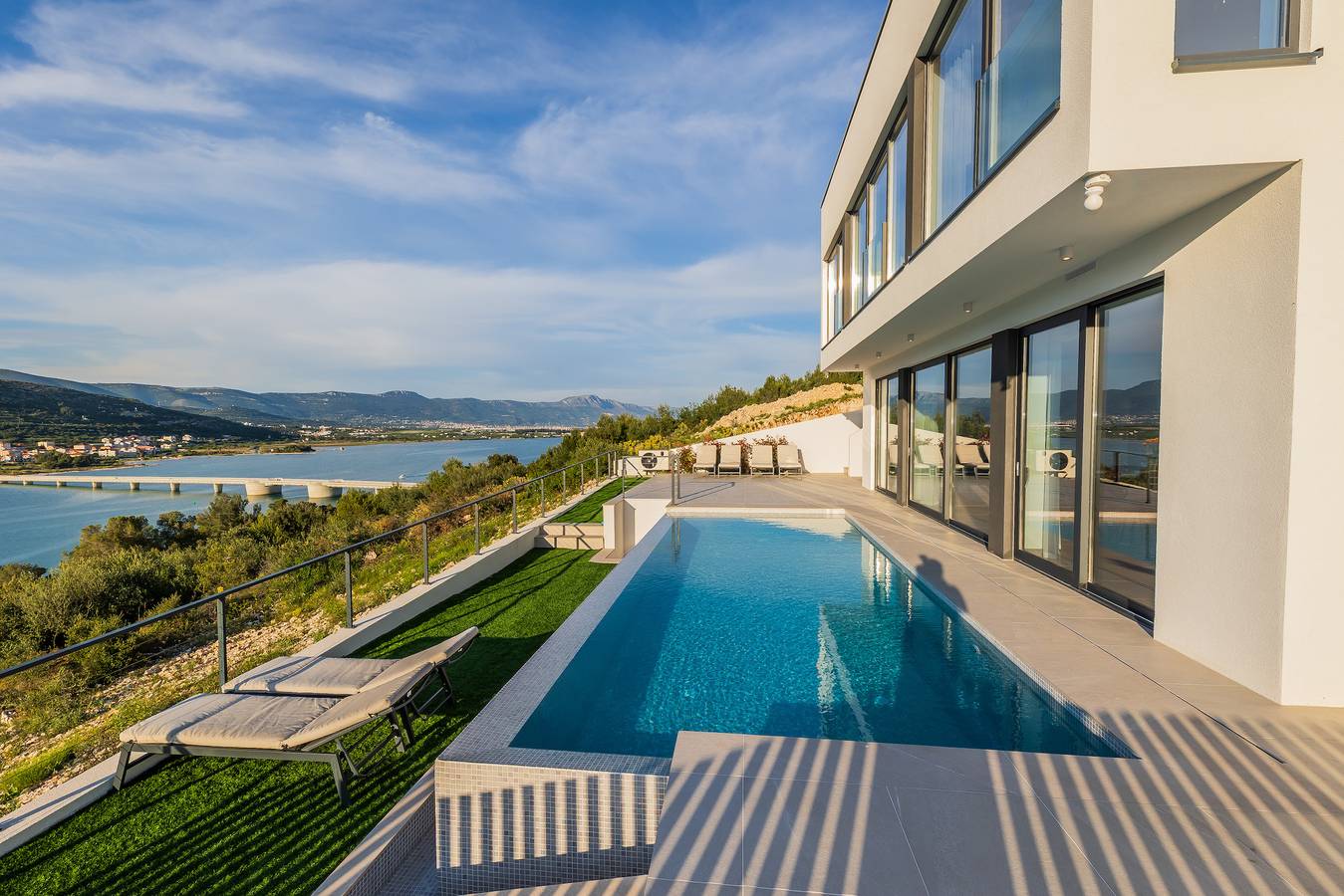 Cozy Villa for Your Perfect Getaway in Trogir, Čiovo