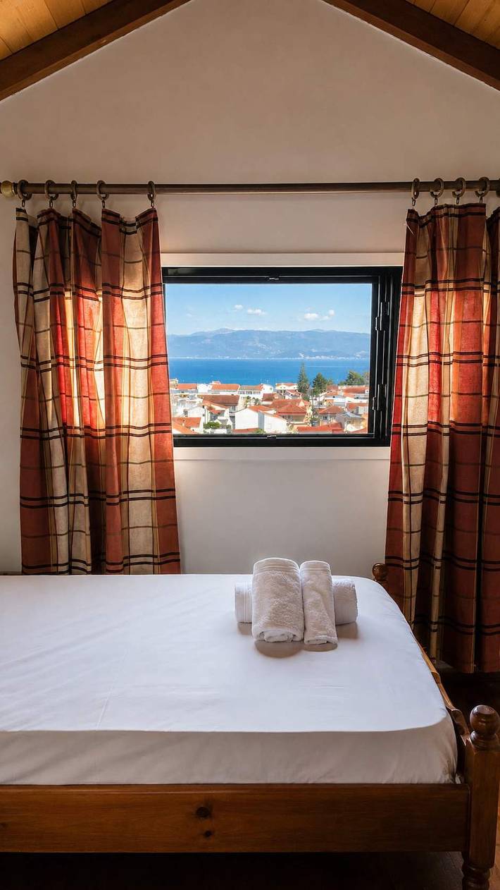 Gîte pour 4 personnes, avec jardin dans Kavos - 3
