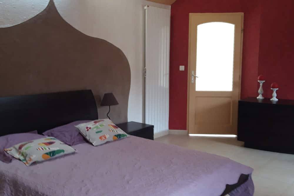 Maison à la campagne à quelques minutes de la mer et de la côte de granit rose in Lannion, Côte de Granit Rose