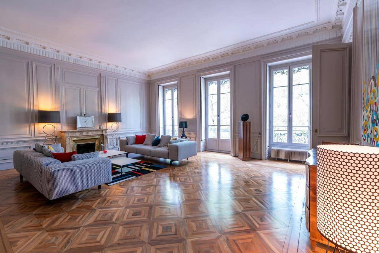 Deluxe Apartment in München Maxvorstadt, München