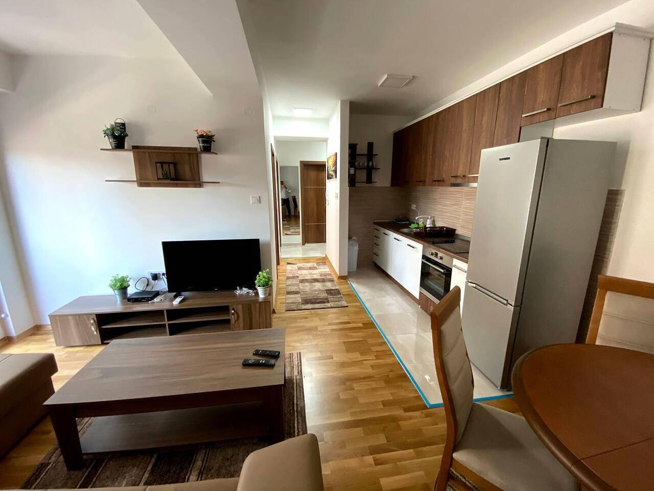 Ganze Ferienwohnung, Ferienwohnung für 6 Personen mit Balkon in Kisela Voda, Skopje