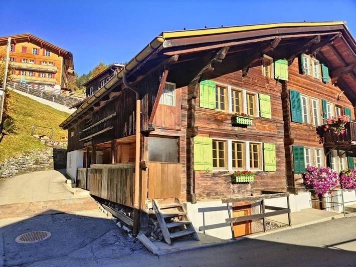 Chalet für 8 Personen, mit Terrasse und Ausblick in Mürren