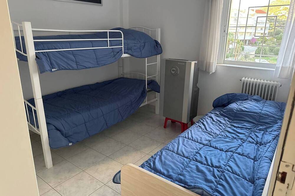 Ganze Wohnung, Agios Spiridon Modern Beach Apartment in Porto Rafti, Markopoulo-Mesogaia