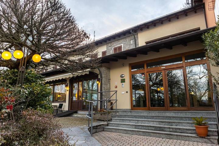 Hotel für 2 Personen, mit Ausblick und Garten sowie Seeblick in Varese