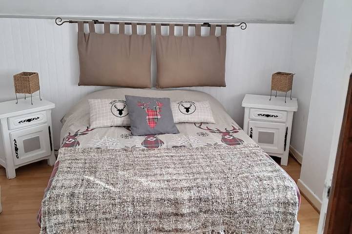 Gîte pour 4 personnes, avec piscine et jardin à Celles-sur-Plaine - 2