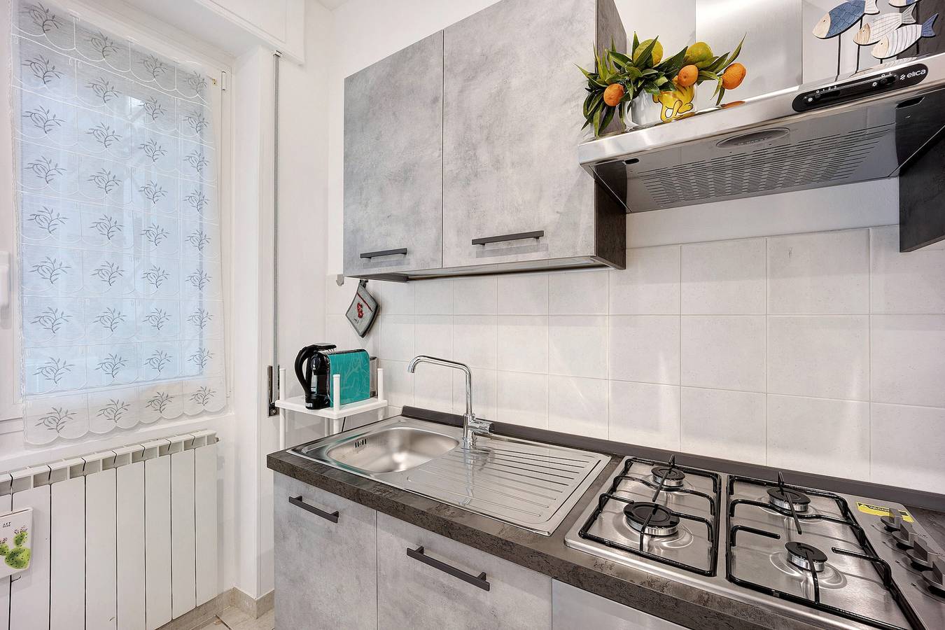 Apartamento entero, Apartamento vacacional "La Ballerina di Alassio" con terraza y Wi-Fi in Alassio, Riviera di Ponente