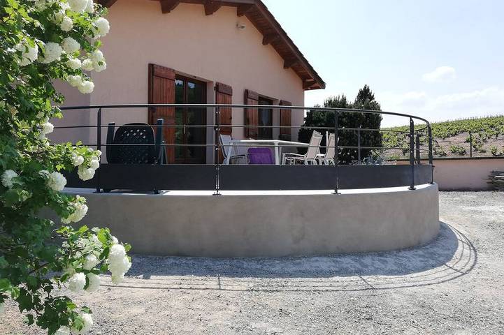 Gîte pour 7 personnes, avec jardin, animaux acceptés à Odenas