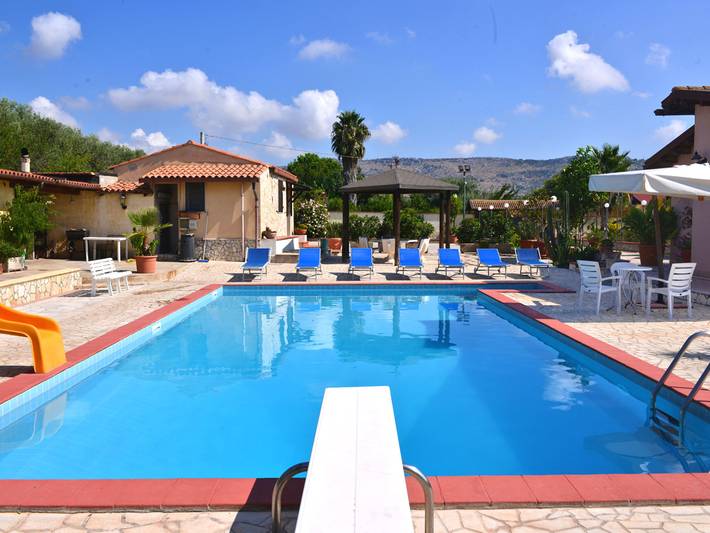 Casa vacanza per 6 persone, con giardino e panorama - 1