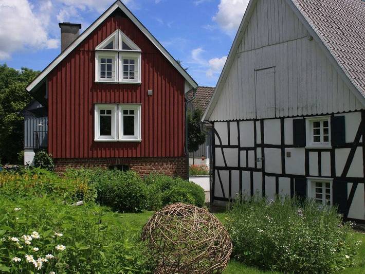 Ferienhaus für 6 Personen, mit Terrasse und Garten in Reichshof
