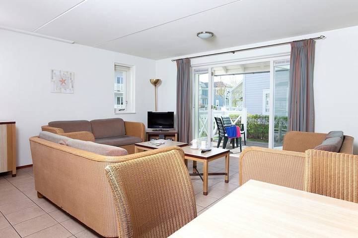 Ferienhaus für 10 Personen, mit Terrasse und Sauna in Hellevoetsluis - 2