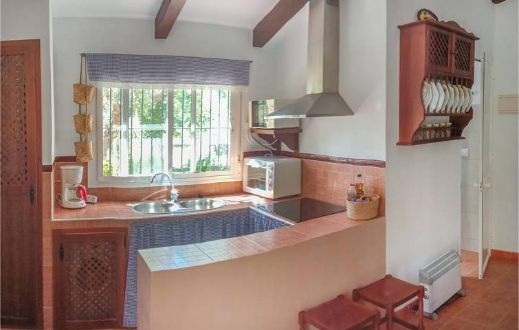 Mountain View Terrace Apartment with Baby Bed in El Gastor, White Villages