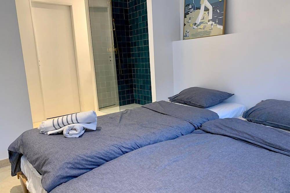 Ideal villa for family or friends with 2 independent apartments. in Mougins, Cannes und Umgebung