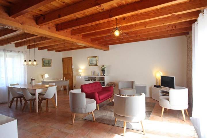 Location de vacances pour 6 personnes, avec jardin à Nantiat - 3