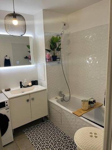 Gîte pour 2 personnes, avec jardin et terrasse à Vaires-sur-Marne