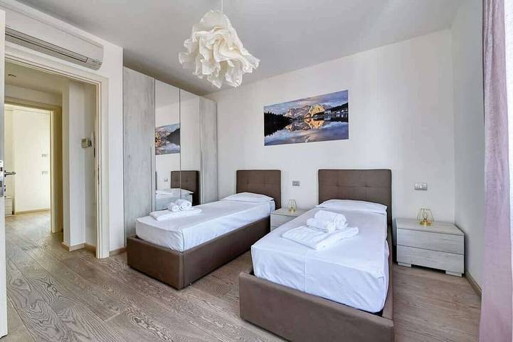 Ganze Wohnung, Pearl House - Sirmione Holiday (Privater Jacuzzi) in Santa Maria di Lugana, Sirmione