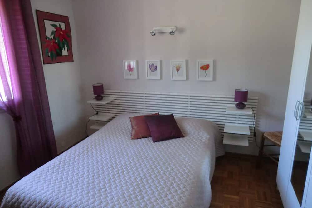 En villa, apartamento independiente de 130 m2 con aire acondicionado. Piscina de 10x5 in Lattes, Côte d'Améthyste