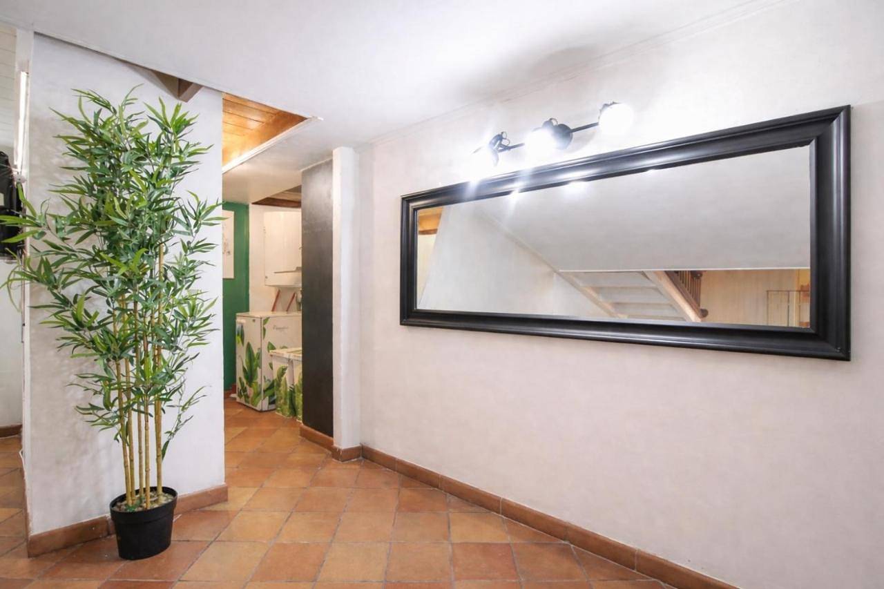 Appartamento intero, Two-Bedroom Apartment in Centro di Roma, Roma