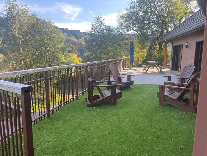 Gîte pour 11 personnes, avec vue et terrasse à Murat-le-Quaire - 4