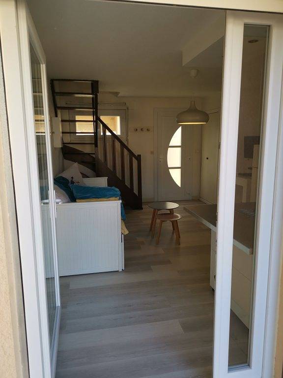 Gîte pour 6 personnes, avec terrasse et jardin dans Plage du Casino - 4