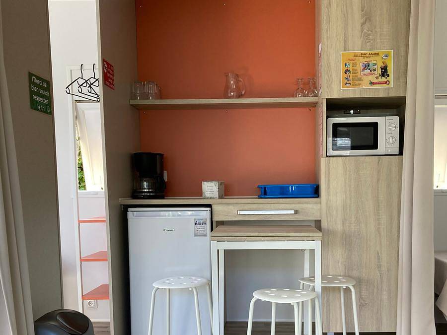 Camping Bleu Mer - Bungalow toilé 2 personnes - Coco Sweet (sans sanitaires) in Saint-Georges-de-Didonne, Côte de Beauté